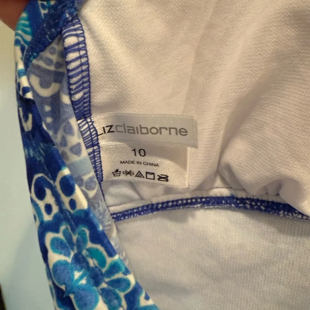 Liz Claiborne Blue Patterned Women's Swim Top and bottoms - Picture 3 of 6